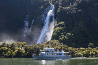 Nouvelle-Zélande - Fiordland, Milford Sound © Mitre Peak Cruises, Andy Woods