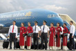 Vietnam airlines - Eqiupage devant un appareil