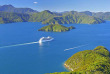 Nouvelle-Zélande - Marlborough Sounds - Aventures en kayak avec nuit dans un lodge © Tourism New Zealand, Rob Suisted