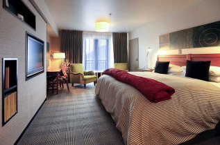 Nouvelle-Zélande - Queenstown - Hotel St Moritz - Guest Room © Dan Childs