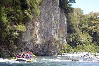 Nouvelle-Zélande - Parc national de Tongariro - Rafting en eaux vives sur la rivière Tongariro