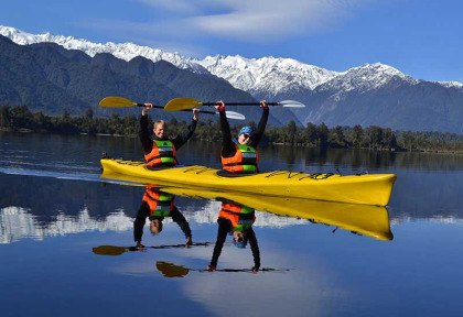 Nouvelle-Zélande - Franz Josef  - Kayak sur le lac Mapourika et marche dans la forêt jurassique
