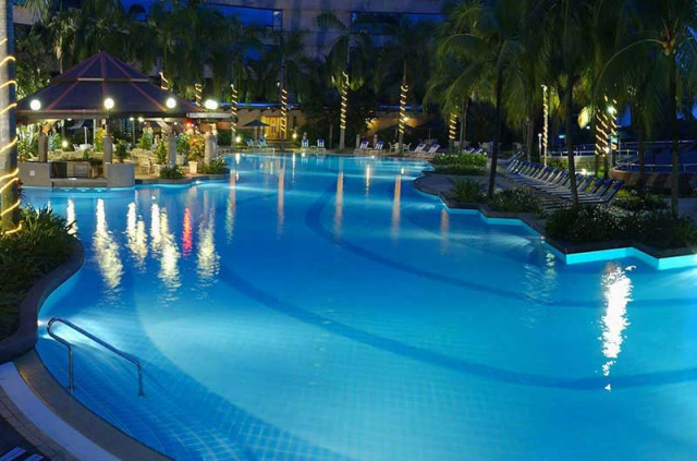 Malaisie - Kuala Lumpur - Renaissance Kuala Lumpur Hotel - Piscine du Rennaissance