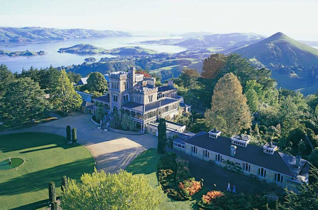 Nouvelle-Zélande - Dunedin - Découverte du Château de Larnach et croisière d'observation de la faune marine © DunedinNZ