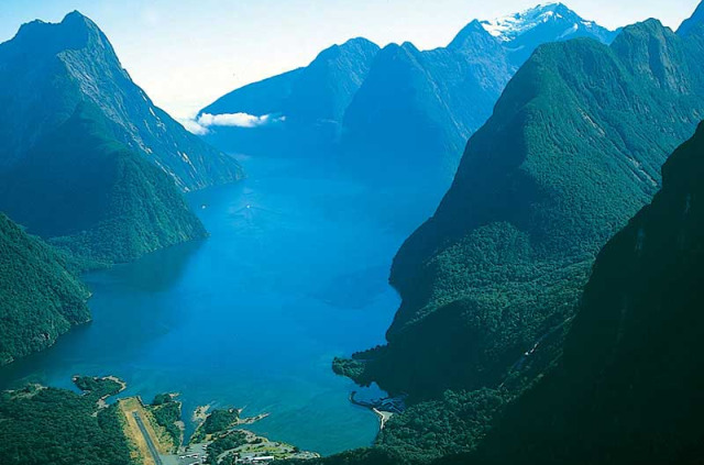 Nouvelle-Zélande - Wanaka - Croisière dans le Milford Sound, accès en avion léger